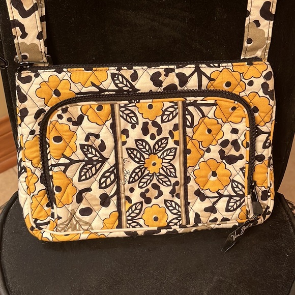 Vera Bradley Handbags - New Vera Bradley cross body purse!  Adorable!